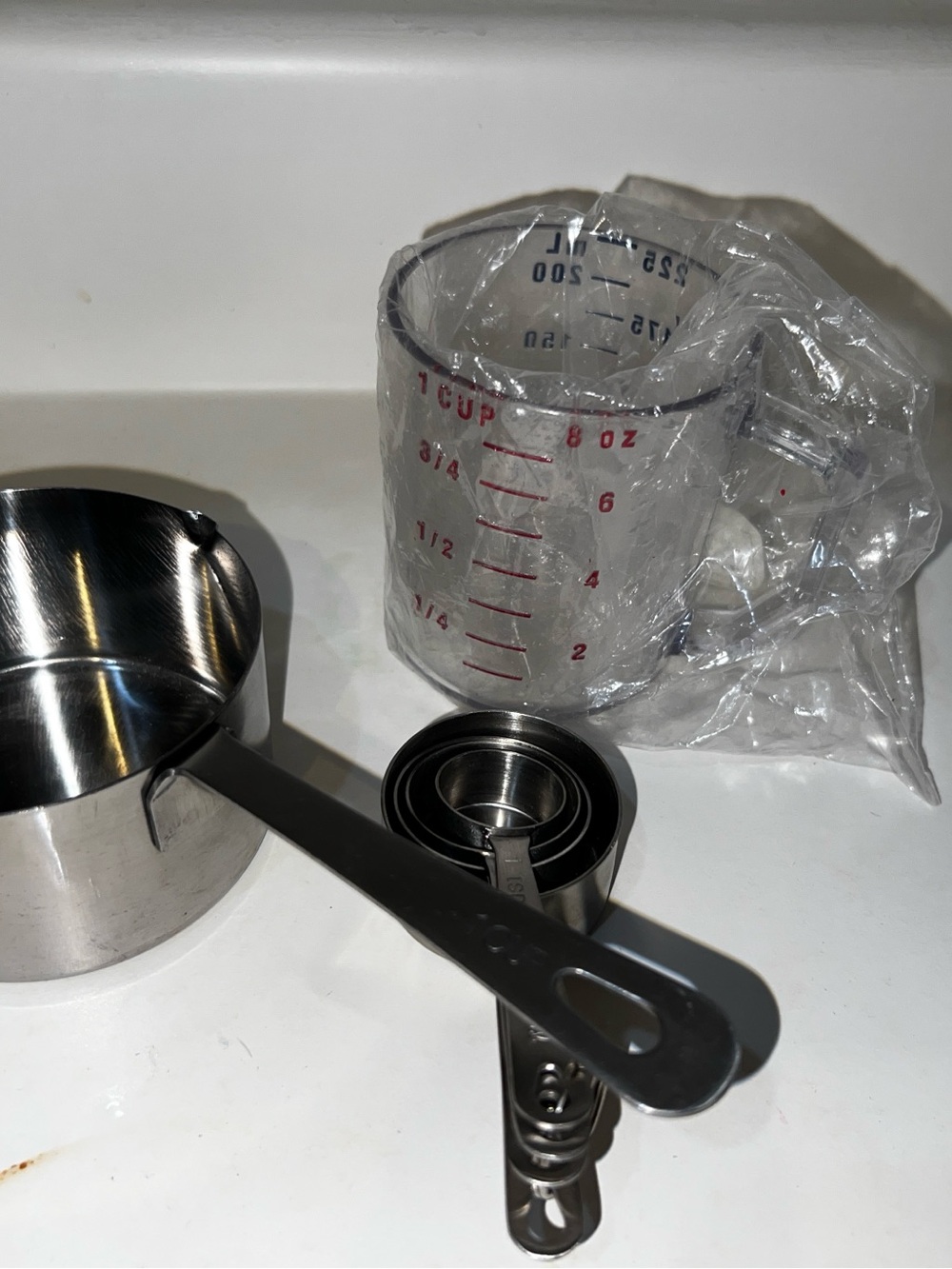 Assorted Kitchen Utensils - Picture 3 of 16